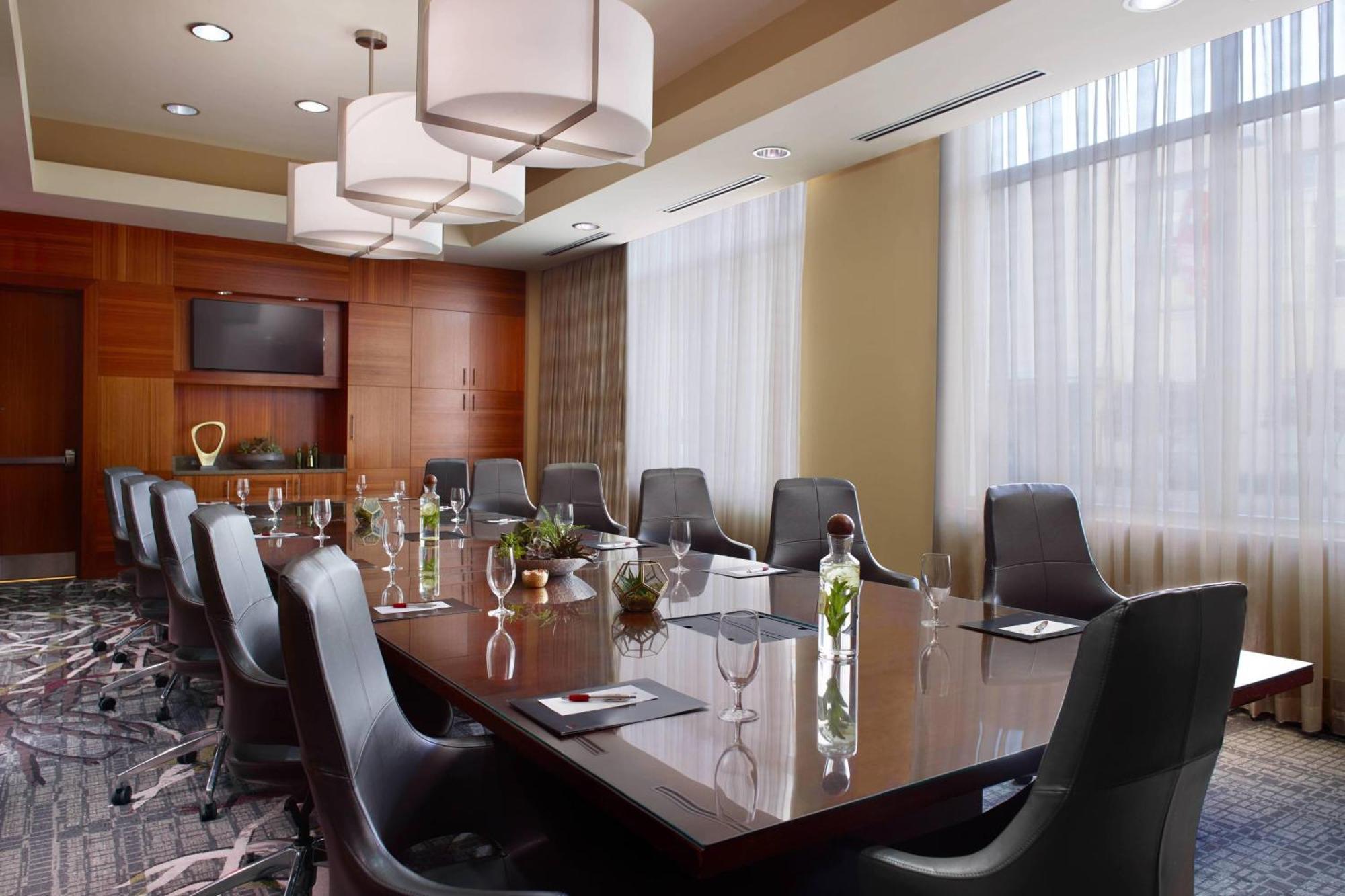 Marriott Center Hotel 3*